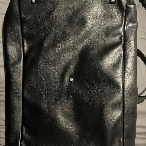 Beis Full Weekender - Picture 2 of 5